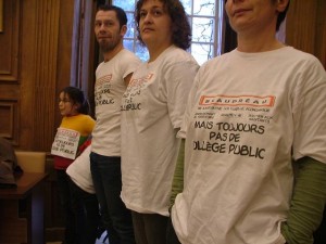 Archive AM - Des parents avait manifestés lors d'une session du Conseil génaral de Maine-et-Loire pour l'ouverture d'un collège public à Beaupréau