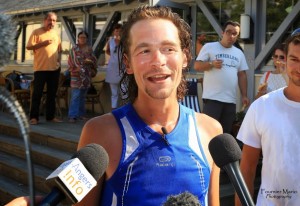 Credit Mario Fournier. Julien Porta termine à Briollay son périple de 800 Km