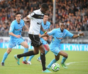 Archives AFP - Angers s'est hissé seul en tête de la Ligue 2 en dominant Auxerre (2-0), samedi en match de clôture de la 7e journée