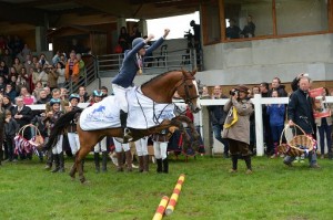 Credit Les Garennes / Thomas Carlile et Sirocco du Gers font le show lors du tour d'honneur !