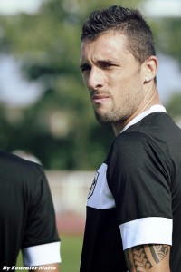 En difficulté face à la défense mosellane, Jérémy Blayac est resté muet et Angers SCO a perdu sa première place.