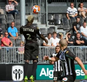 Crédit Angers SCO / Momo Yattara délivre le SCO et retrouve le chemin des filets.