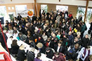 crédit Angers loire métropole.Le forum pour l'emploi d'Angers attire la foule chaque année