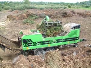 Credit Paleoss environnement /Expérimentation de broyage des déchets végétaux