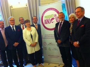 Présidents et membres du GIP et de l'Association "Produit en Anjou" accompagnés de Christian Gillet Président du Conseil général de Maine-et-Loire 