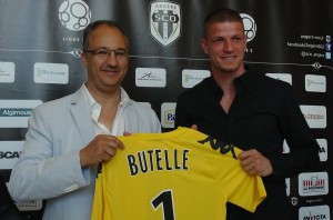 Credit AM- Présentation de Ludovic Butelle avec le Président d'Angers SCO, Said Chabane.