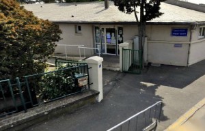 Une trentaine de parents occupent l'école Robert Desnos à Angers  