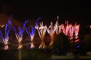 Crédit AM -Très beau feu d'artifice ce 13 juillet 2014 à Angers sur le thème du cinéma.