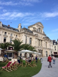 Crédit Ville d'Angers. La place du ralliement végétalisée cet été