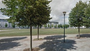 Credit Google - Prefecture, Ademe et Centre des congrès, le site attenant au Theatre le Quai porte la poisse à la municipalité angevine. Projet de Centre des Congrès abandonné, il reste une ardoise de 3,5 Milliojns d'euros au contribuable.