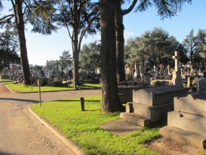 Credit Ville D'Angers - Le cimétière de l'est 